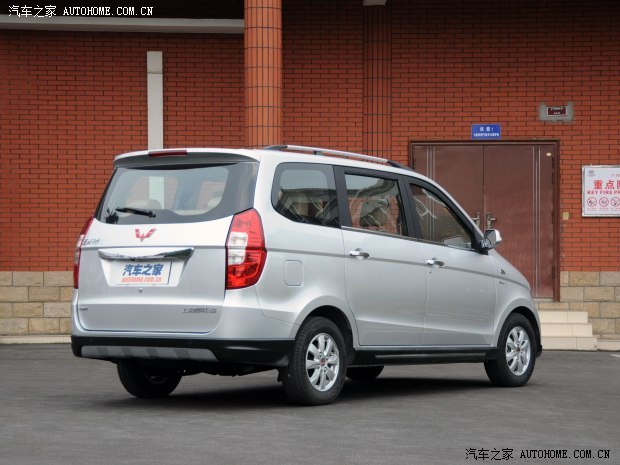 五菱汽车上汽通用五菱五菱宏光2013款 S 1.5L 基本型