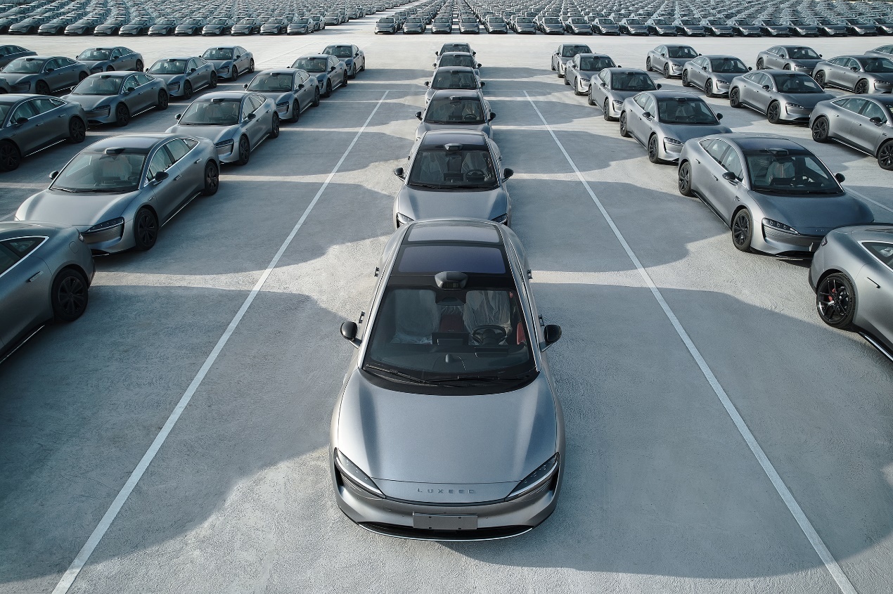 智界S7开启大规模交付，纯电轿车市场实力派出手